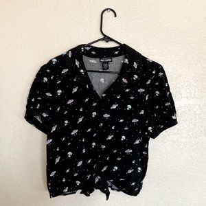 Alien Grunge Crop Button-Up